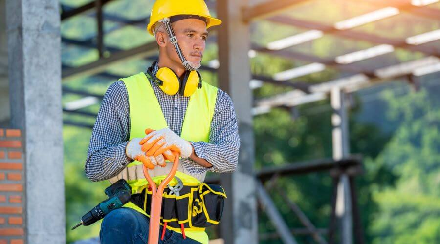 Professional gutter cleaning in Fort Yukon, AK